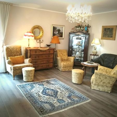 Light, Spacious Apartment In The Heart Of Белград Екстериор снимка