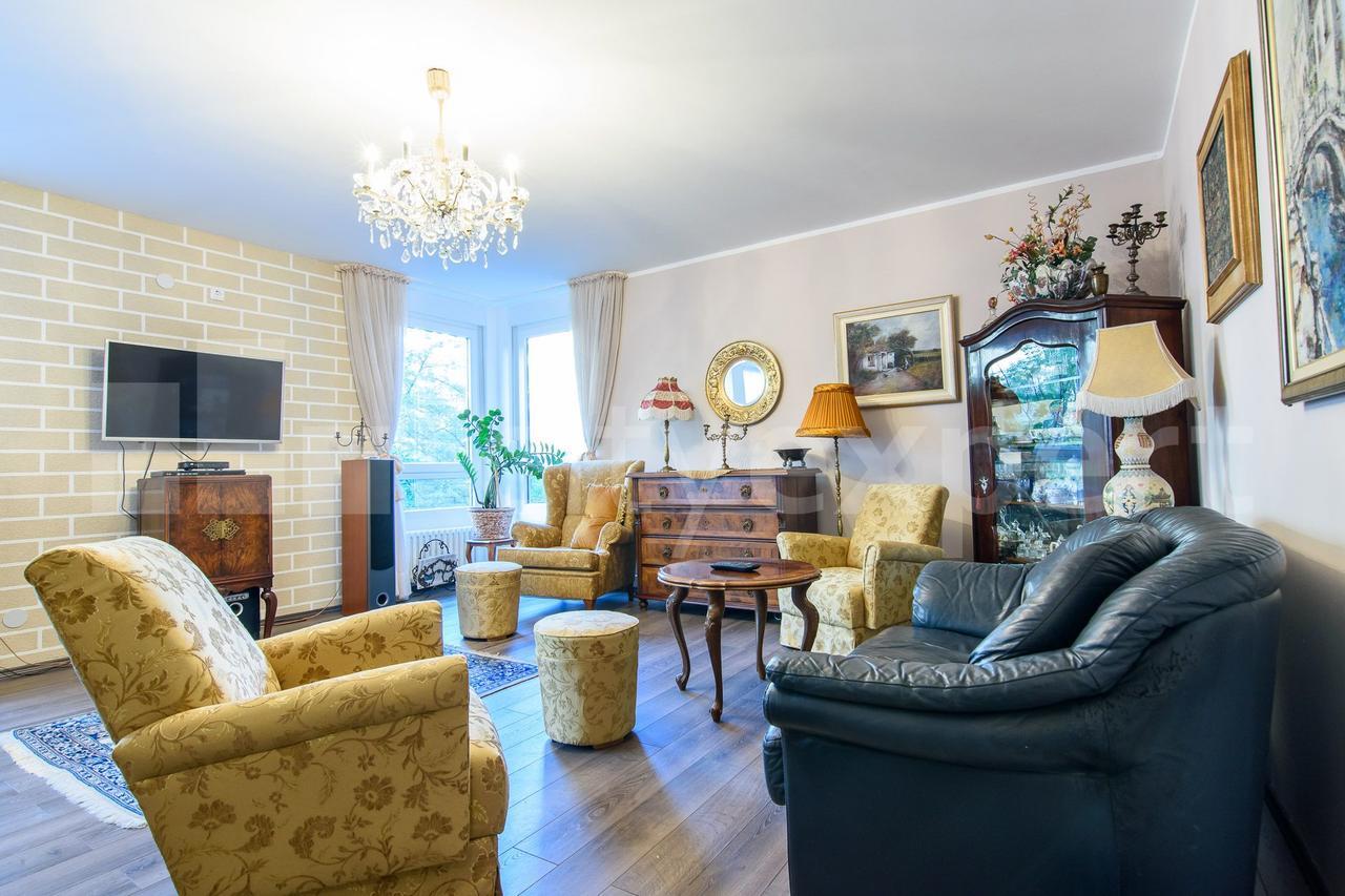 Light, Spacious Apartment In The Heart Of Белград Екстериор снимка