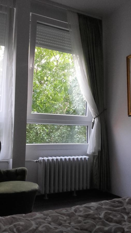 Light, Spacious Apartment In The Heart Of Белград Екстериор снимка