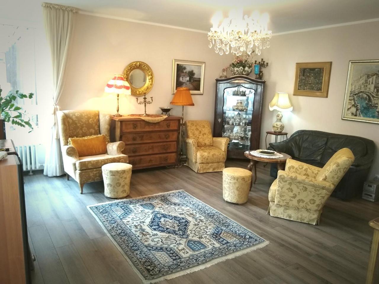 Light, Spacious Apartment In The Heart Of Белград Екстериор снимка