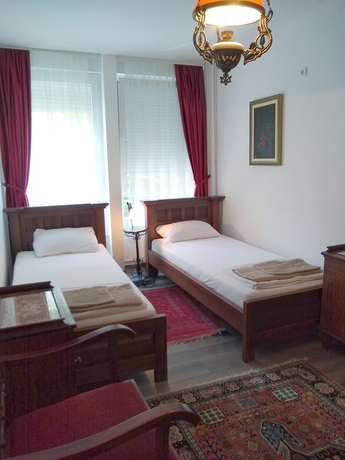 Light, Spacious Apartment In The Heart Of Белград Екстериор снимка